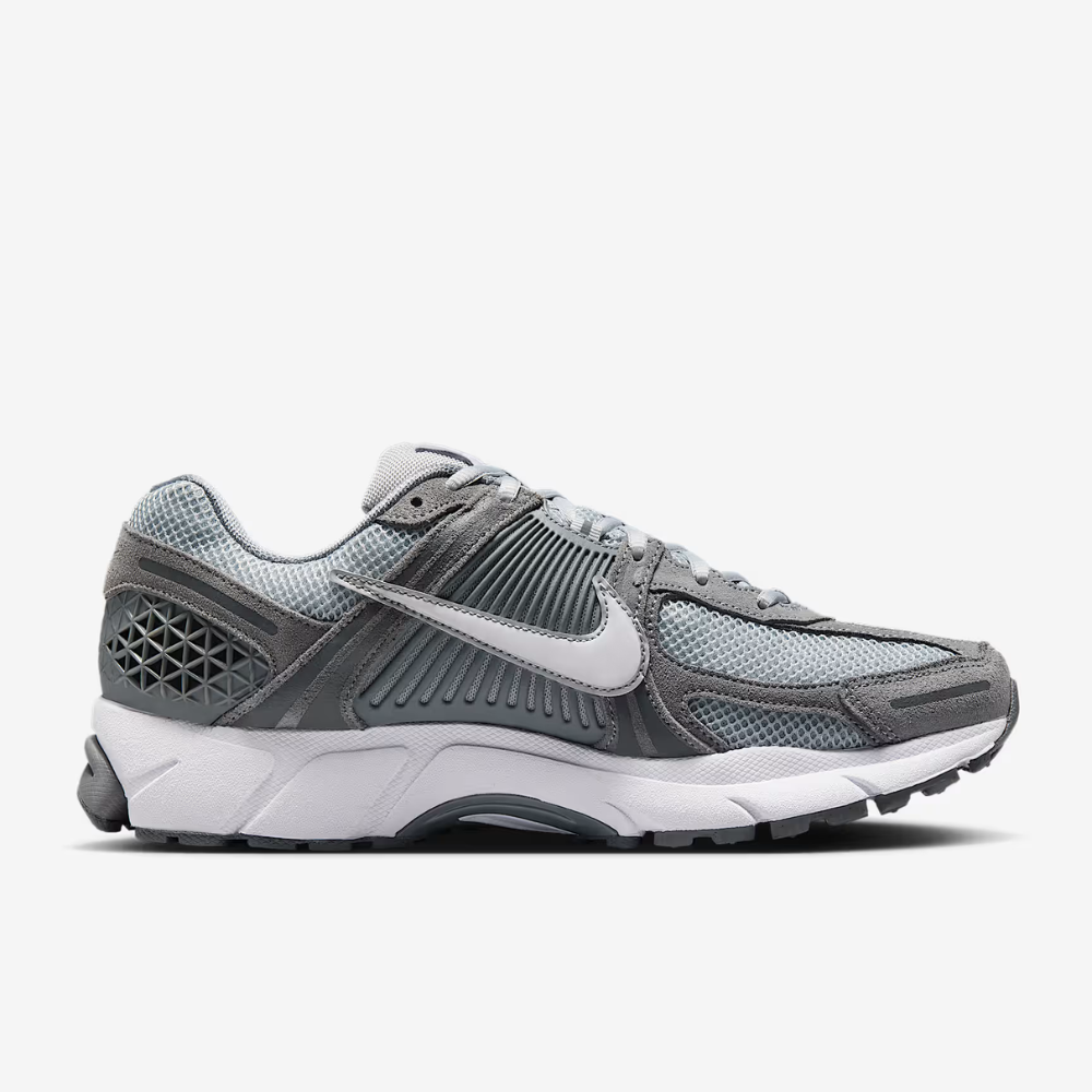 vOMERO SNEAKERS